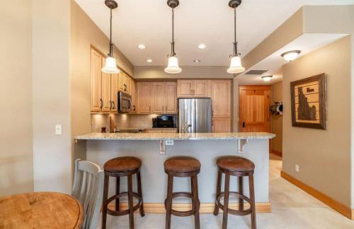 Basecamp in Riverstone Walk to River Shops and more - Foto 18