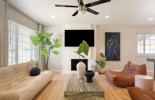 Sunlit Oasis with Heated Pool and Jacuzzi 20 minutes to Disneyland - Foto 7