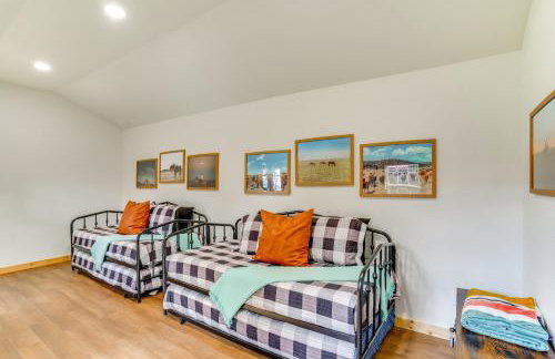 Lakefront Graford Home with Fire Pit and Private Dock! - Foto 26