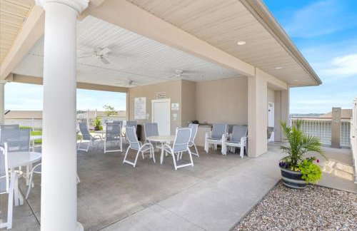 Nautical-Inspired Lakefront Unit w/ Awesome Views - Foto 76