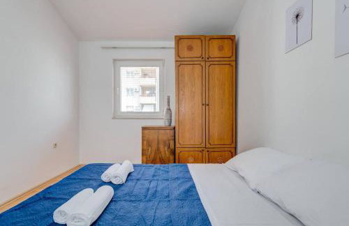 Spacious Rustic 2BR with Terrace & Parking - Foto 17