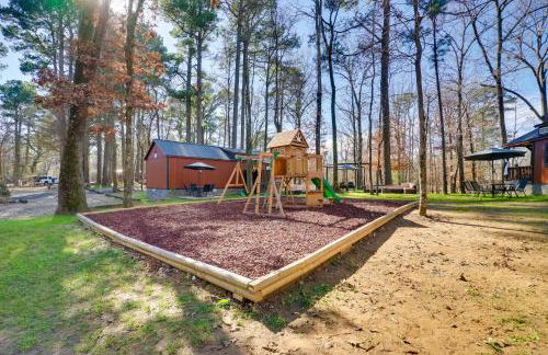 Hook, Line and Sinker Retreat with Fire Pit! - Foto 32