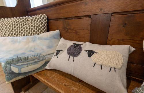 Church Cottage by Coast & Country Stays - Foto 21