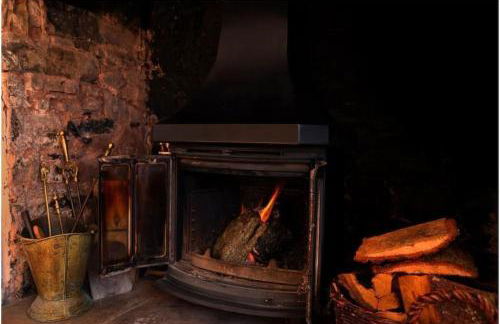 River Cottage Brecon: Hot Tub, Fire, Balcony, Wifi - Photo 5