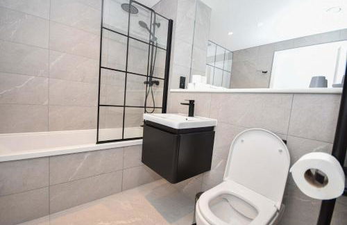 Modern 1 Bed Flat in Central Manchester w Balcony - Foto 33