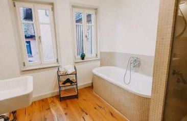 2BR Wohnen mit Aussicht in der malerischen Altstadt - gemütlich & zentral - Foto 19