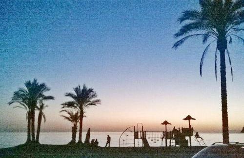 Between Beach & Center - Photo 19