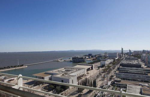 RENT4REST LISBON PARQUE DAS NAÇÕES 17Th FLOOR RIVER VIEW - Photo 69
