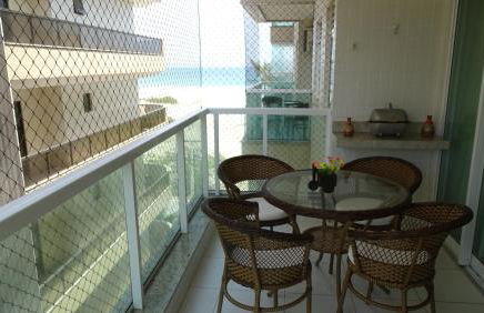 Belíssimo Apto à Beira Mar - Foto 2