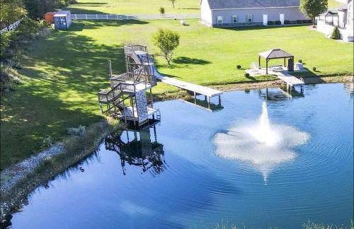 Family Home on 9 Acres! Climbing Wall and Gym - Foto 37