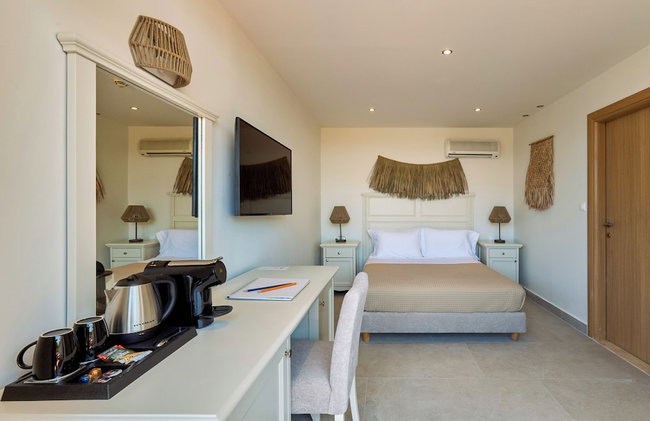 Mila Sissi Bay Hotel - Photo 18