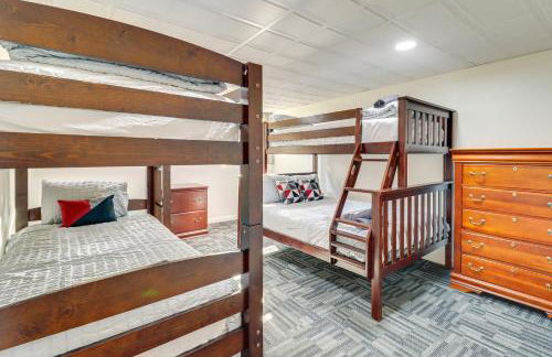 Hot Tub, Sauna and Game Room Spacious Poconos Gem! - Foto 23