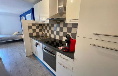 Appartement entier - Moissac centre - 30 m2 - Calme - Cour intérieure Sécurisé vélos - 50m du marché de Moissac - Foto 3