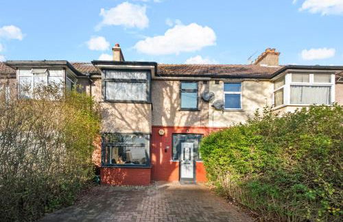 Acton 4BR House I Contractors I Families I Parking - Foto 32