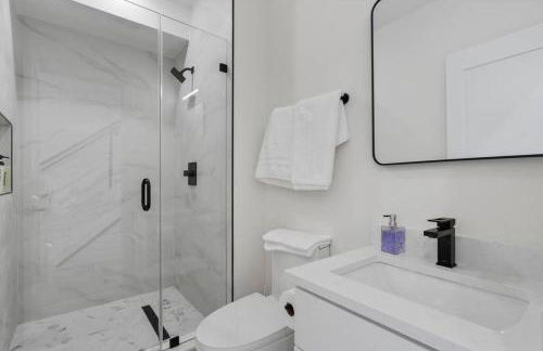 Capitol Hill 3 Charming Townhouse in Downtown DC with Modern Kitchen with Rooftop views - Foto 22