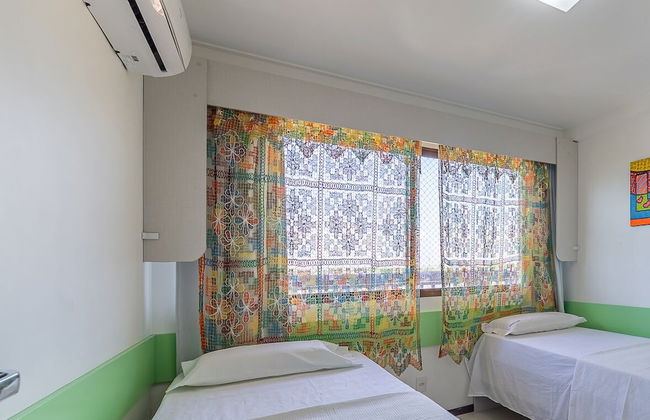 Apto Beira Mar com Vista e Pé na Areia - Foto 12