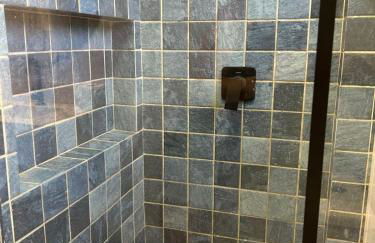 Cobertura pé na areia, 3 suítes e área externa - Foto 38