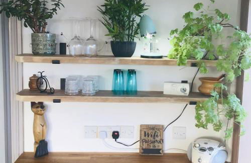 1 Bed Flat - Sleeps 2 - Pets - Balcony - Parking - Foto 26