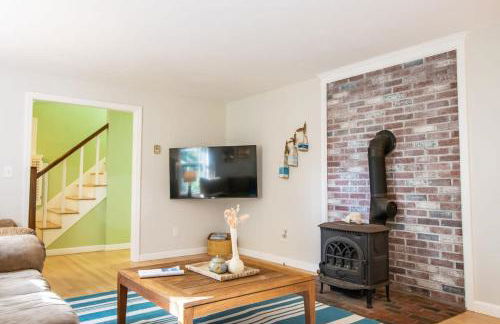 Full Sand Volleyball Court Walk to Pond - Foto 18