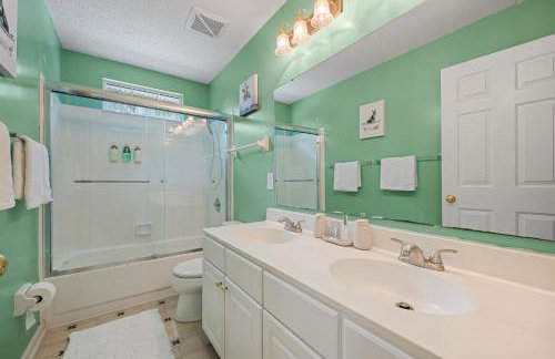 Low Country Gem with Heated Pool Games and Hot Tub - Photo 12