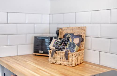 The Tipsy Bee At 143 - Foto 17