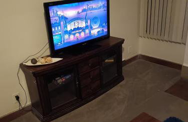 Family Friendly Upper Flat Minutes from Downtown, LCA & Ford Field - Foto 20