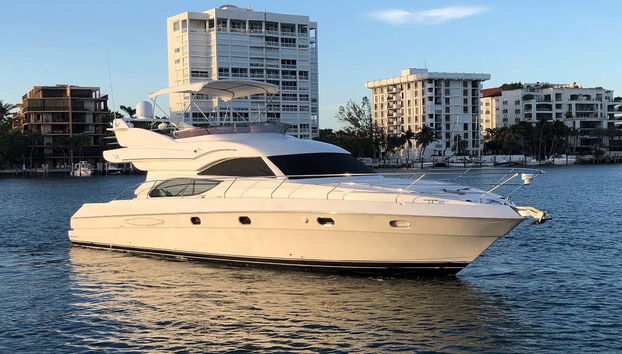 Miami Private Yacht Ride - Photo 4