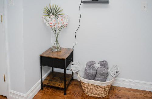 74L - 2BR Quincy - Cozy Couple Hideout near Wollaston Beach - Foto 38