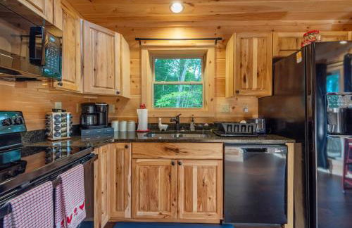 Cozy Modern 2-Bedroom Cabin Getaway - Foto 19