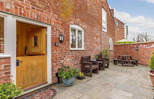 3 Bed in Whitchurch oc-73192 - Photo 1