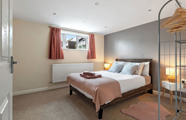 Charming 3-bed Apartment in Haverfordwest - Foto 3