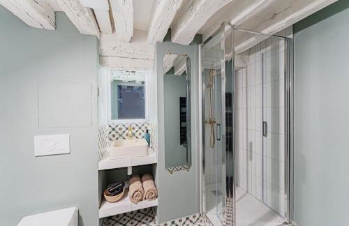 2BR apartment next to Notre Dame de Paris - Foto 12