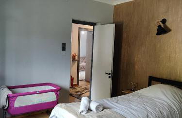 Tommy's Guest House - Photo 10