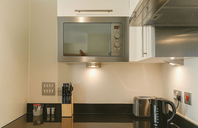 Still Life Canary Wharf Executive - Photo 9