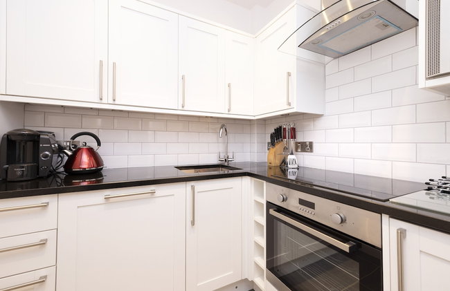 JOIVY Charming 2-Bed Flat Near Edinburgh Castle - Foto 17