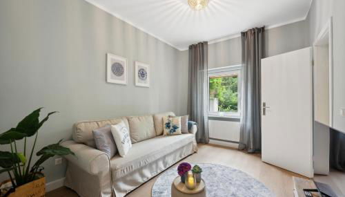 Altstadt Apartment am Wasser mit großem Garten - Photo 3