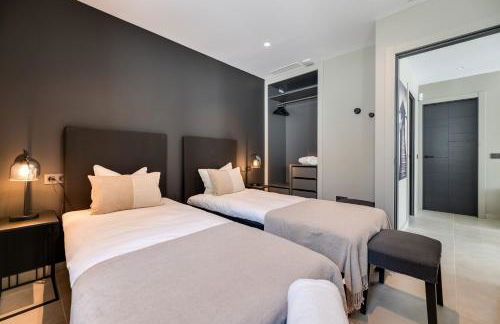 VACATION MARBELLA I Villa Marbesa White Pearl, Two Private Pools, 3min walk to the Beach, Fastest WiFi, Built in 2024 - Photo 32