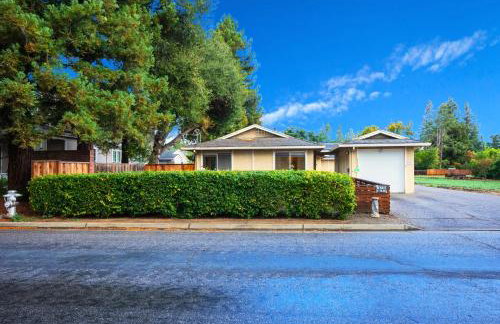 Spacious Mountain View DT 3BR Gem - Great for Work & Family - Foto 36