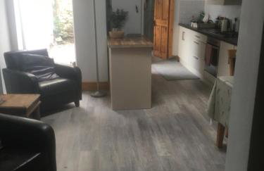 Derry City center townhouse - Photo 1