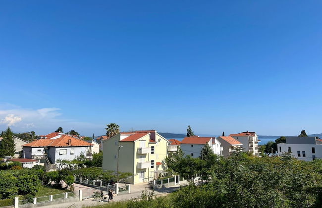 Bright and Cozy Apartment With Balcony in Kastel Luksic - Foto 12