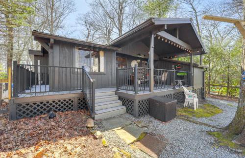 Near Lake and Trails Rustic Newland Cabin with Deck! - Foto 21