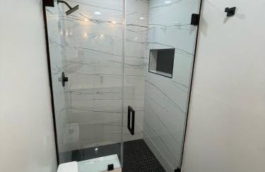 The Vice City Suite - Private stay with Free Parking in the Heart of Miami - Foto 13