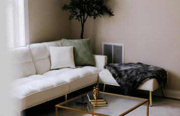 Chicago Chic, Cozy 1BR with Stylish Workspace - Photo 25