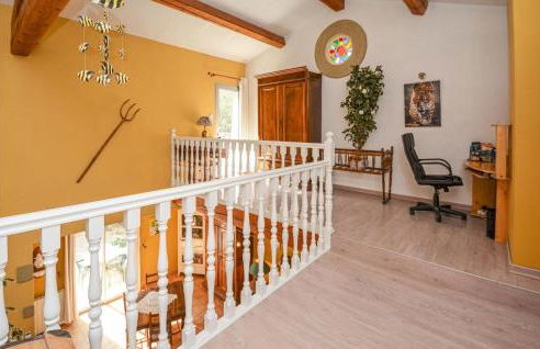 Stunning Home In Pujaut With Kitchen - Photo 24