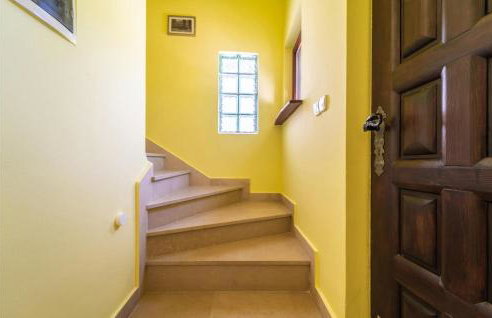 4 Bedroom Lovely Home In Veliki Vareski - Foto 26