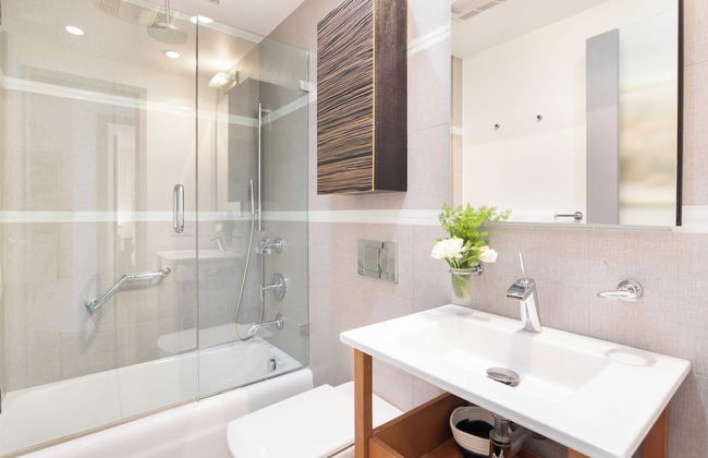 Steps to Beach+shops, Oceanview, Hot Tub+firepit Moonlight Modern by Avantstay - Foto 24