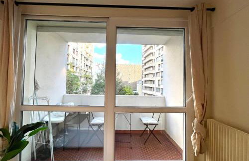 Studio with Balcony 800m to Trocadéro and Tour Eiffel - Photo 6