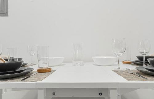 Modern Comfort 2BR with Washer & Dryer Near Subway & LGA - Foto 25