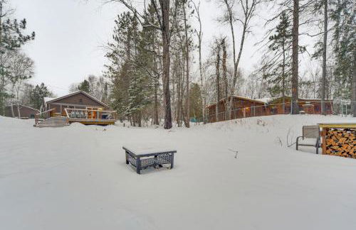 Waterfront Duluth Cabin with Deck and River View! - Foto 29