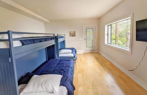 Seaflower Cove: Spacious 4bd waterfront retreat - Foto 25